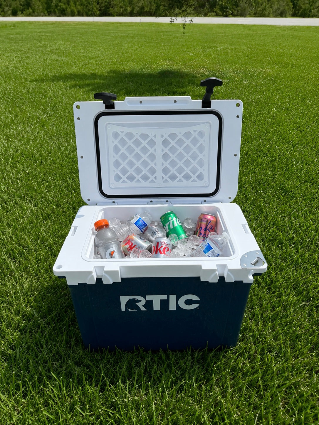 CZM RTIC 22 Qt Ultra Light Cooler
